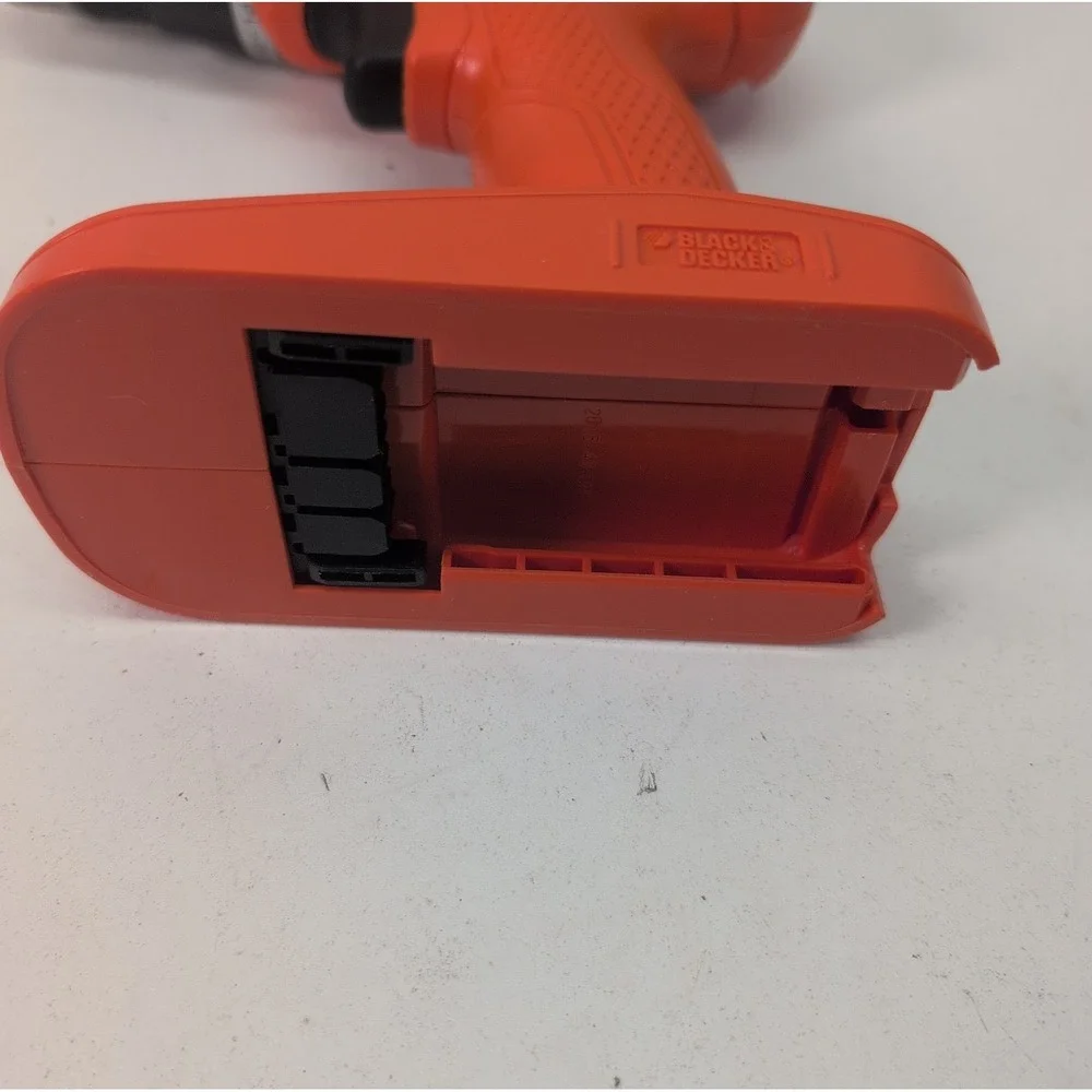 BLACK & DECKER 18V CORDLESS DRILL GC1800‎ WORKS TOOL ONLY